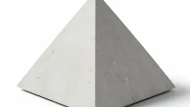 Vlastnosti a výpočty jehlanů v geometrii - ilustrační foto